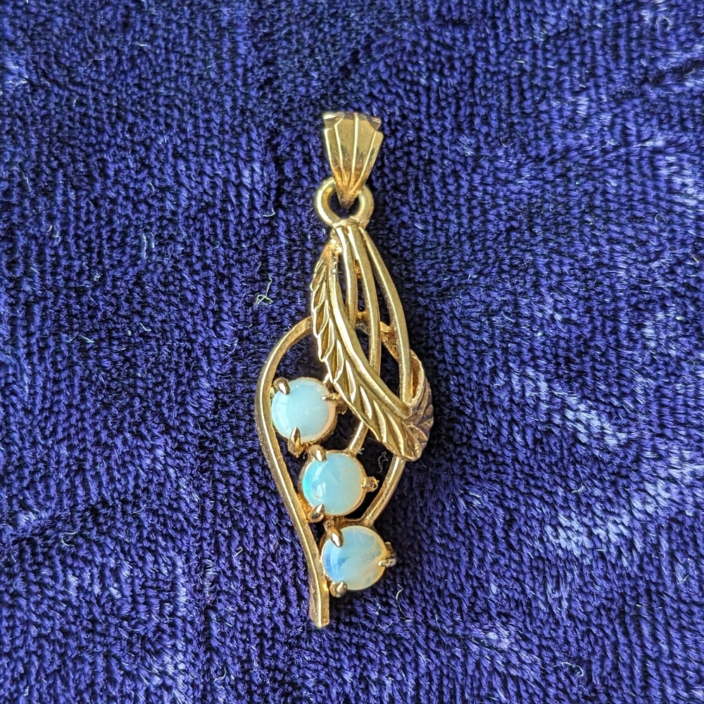 Vintage 14K Gold Filled (?) Filigree Pendant With Opal - Like Inserts